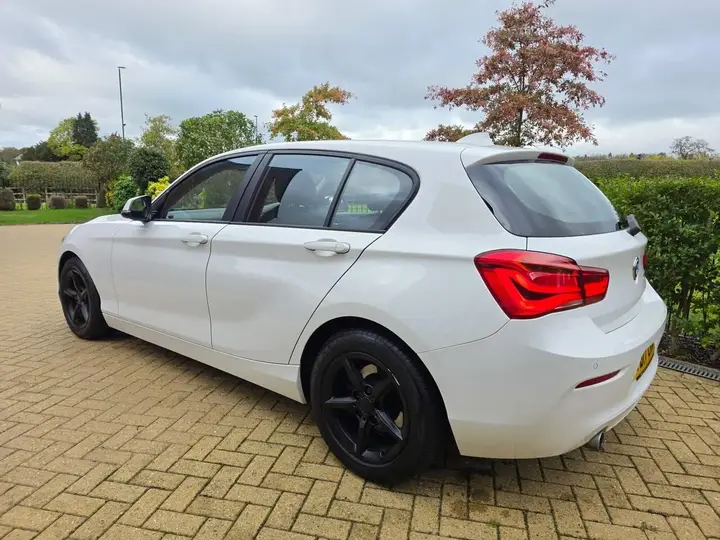 BMW 1 Series 2017 photo 3