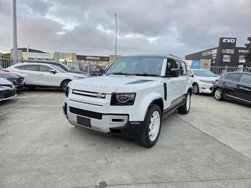 Land Rover Defender 2024 photo 2