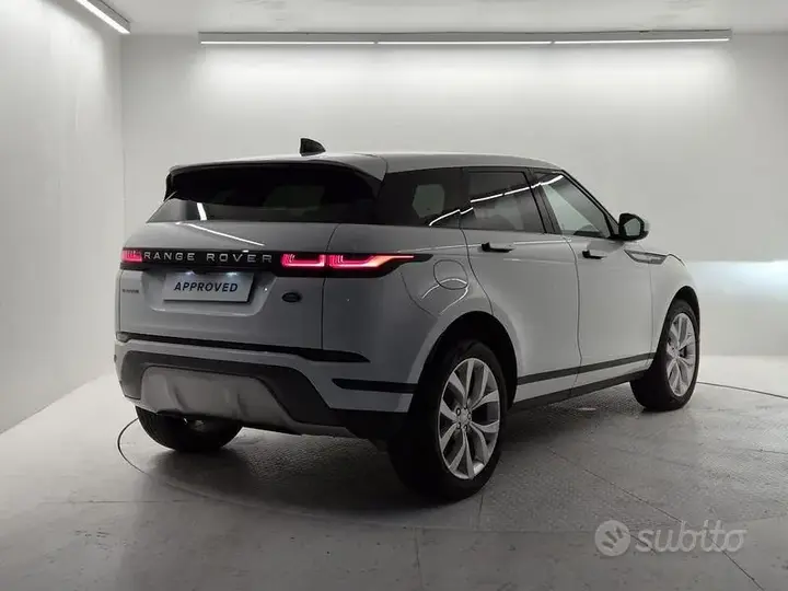 Land Rover Evoque 2022 photo 2