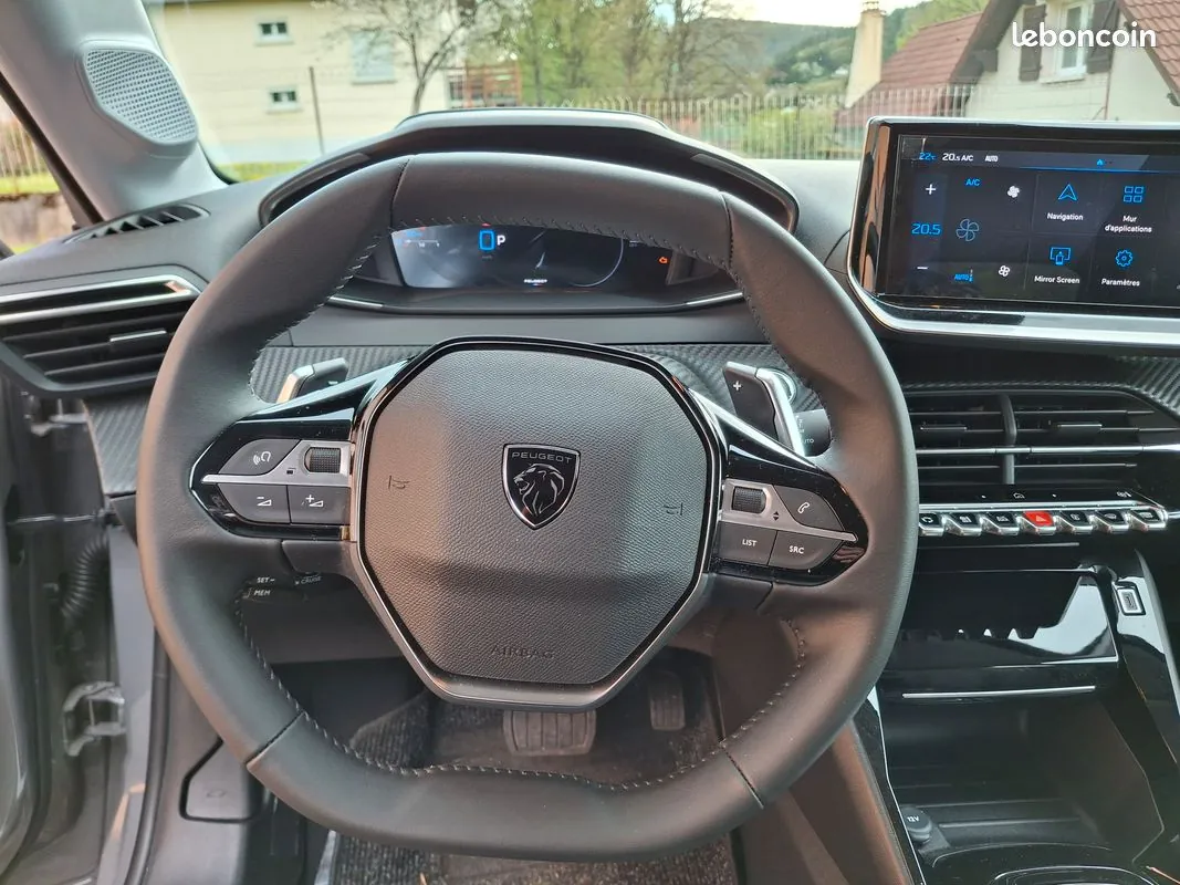 Peugeot 208 2024 photo 3