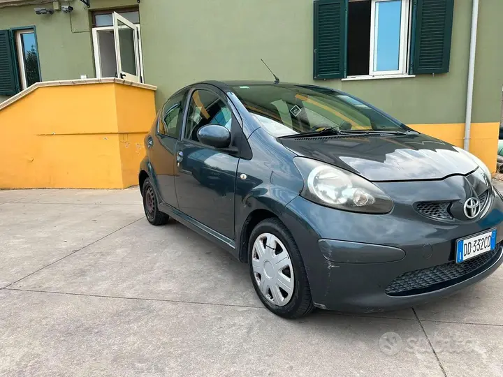 Toyota Aygo 2006 photo 2