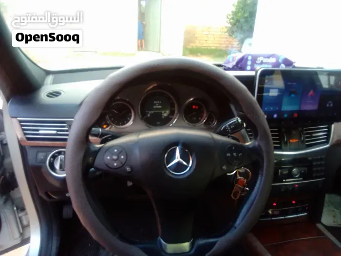 Mercedes-Benz E-Class 2011 photo 3