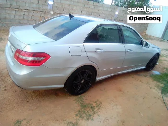 Mercedes-Benz E-Class 2011 photo 4