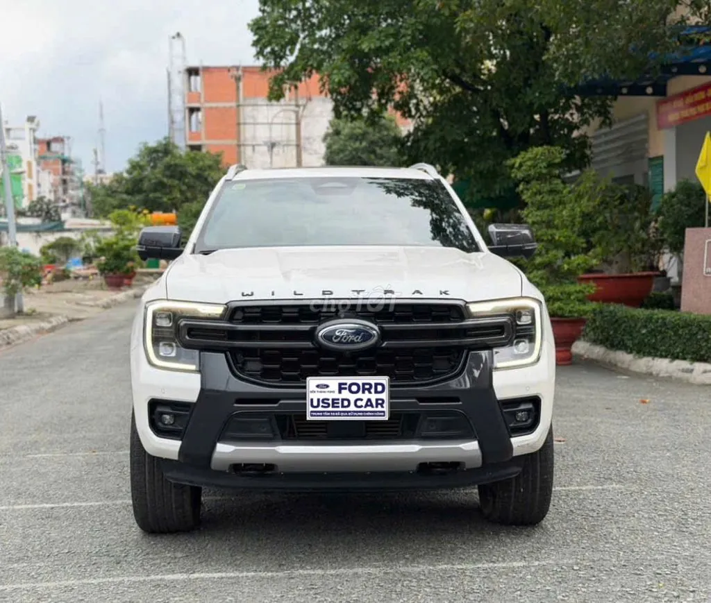 Ford Everest 2023 photo 2