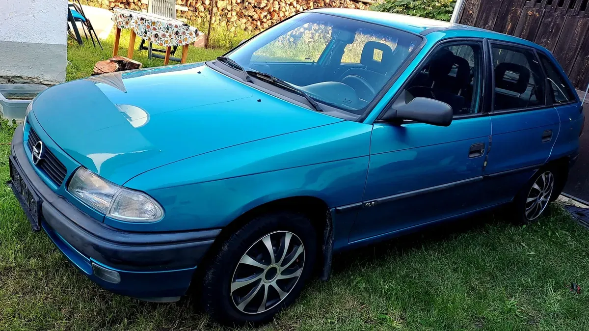 Opel Astra 1995 photo 3