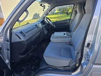 Toyota Hiace 2008 photo 4