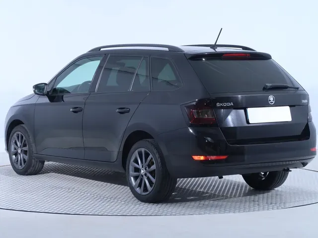 Skoda Fabia Combi 2019 photo 3