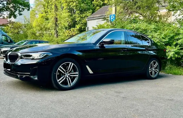 BMW 530E