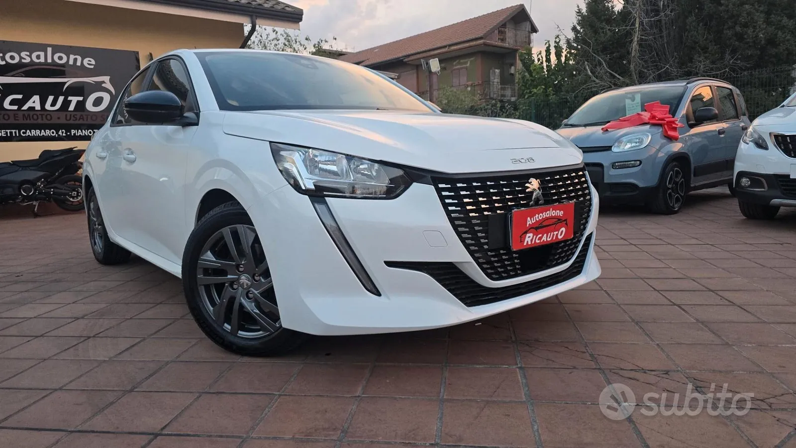 Peugeot 208 2022 photo 2