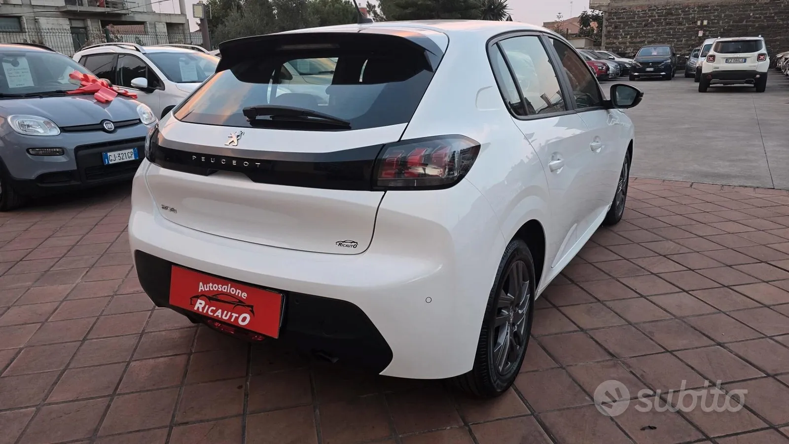 Peugeot 208 2022 photo 4