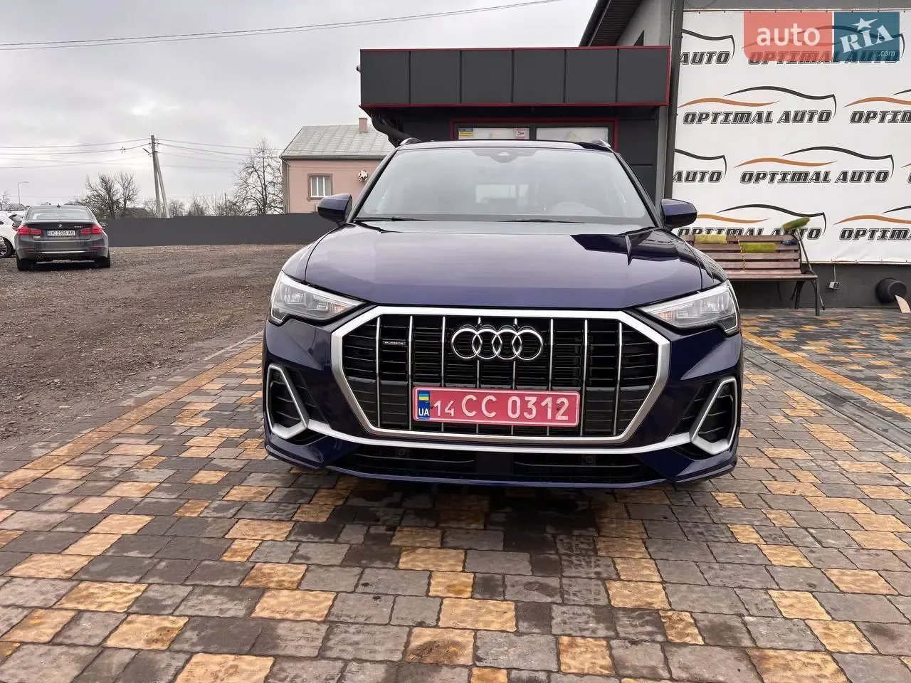 Audi Q3 2022 photo 2