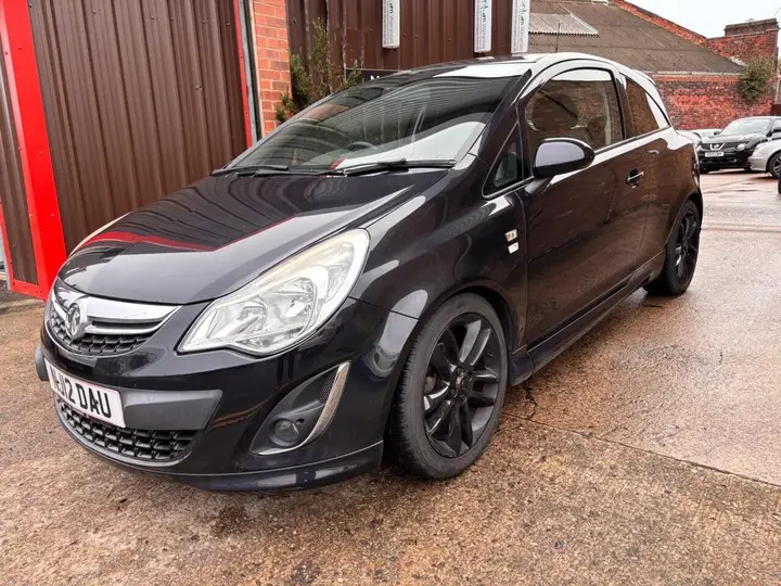 Vauxhall Corsa 2012 photo 2