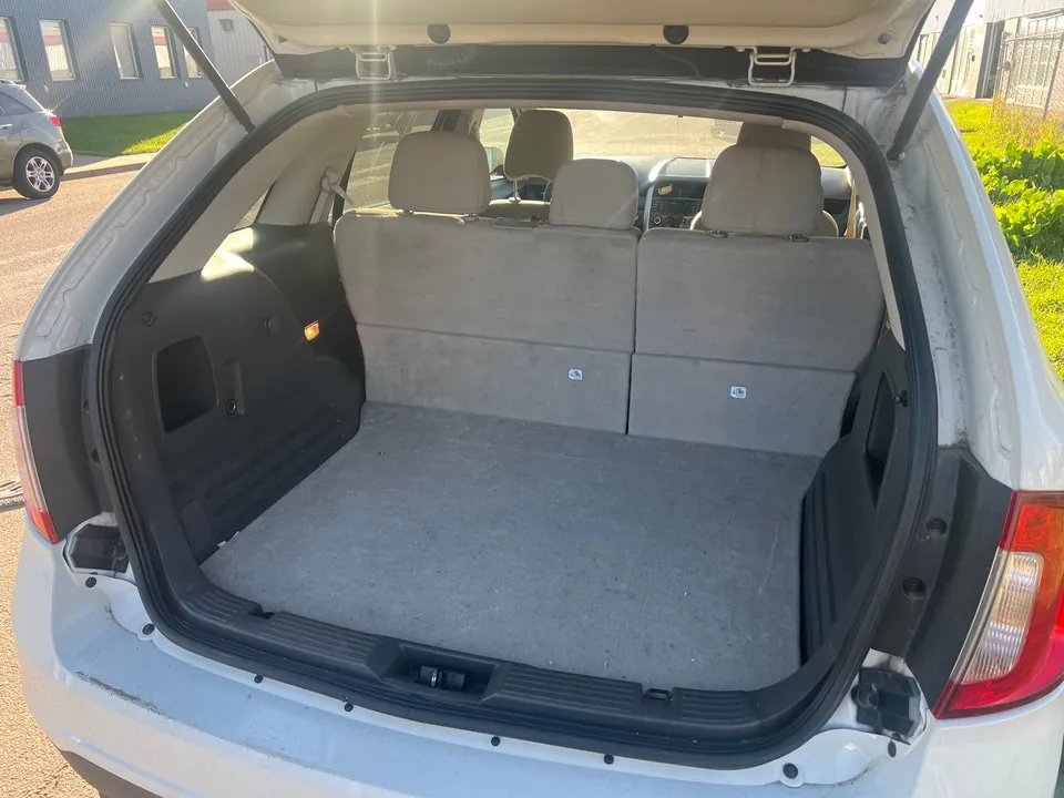 Ford Edge 2011 photo 2