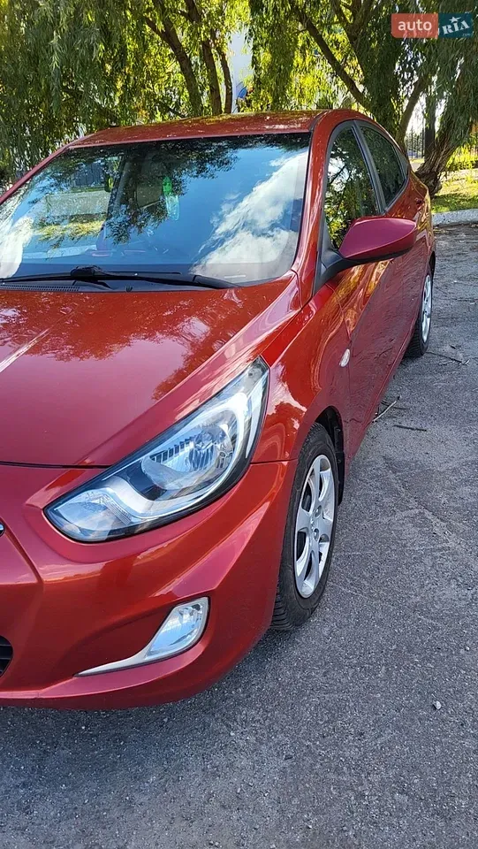 Hyundai Accent 2012 photo 3