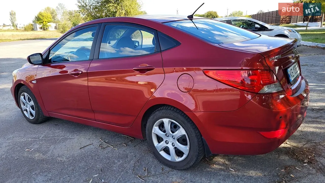 Hyundai Accent 2012 photo 5
