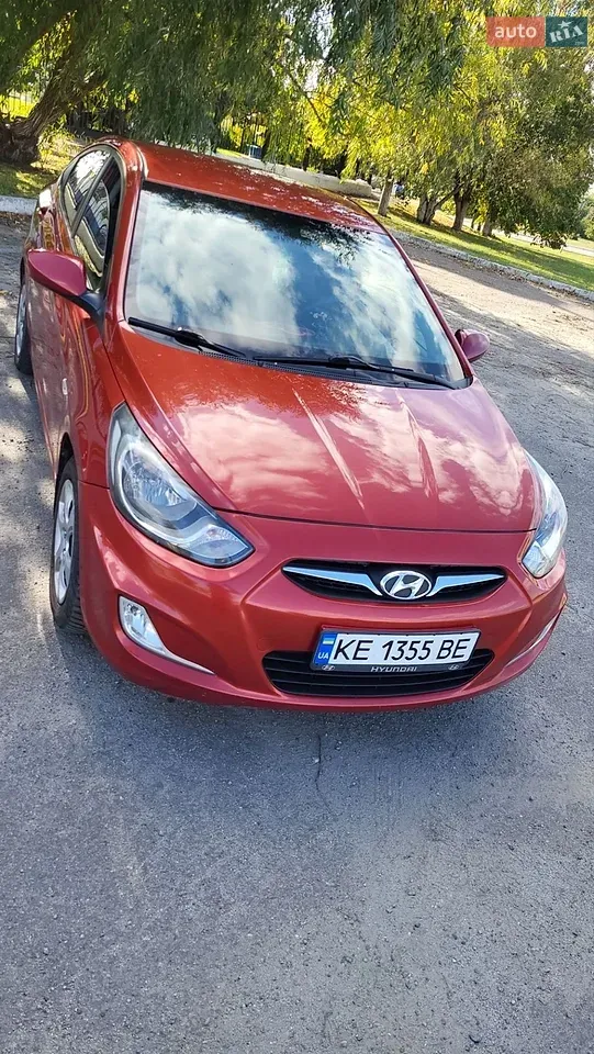 Hyundai Accent 2012 photo 2