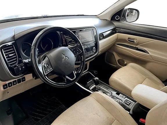 Mitsubishi Outlander 2018 photo 5