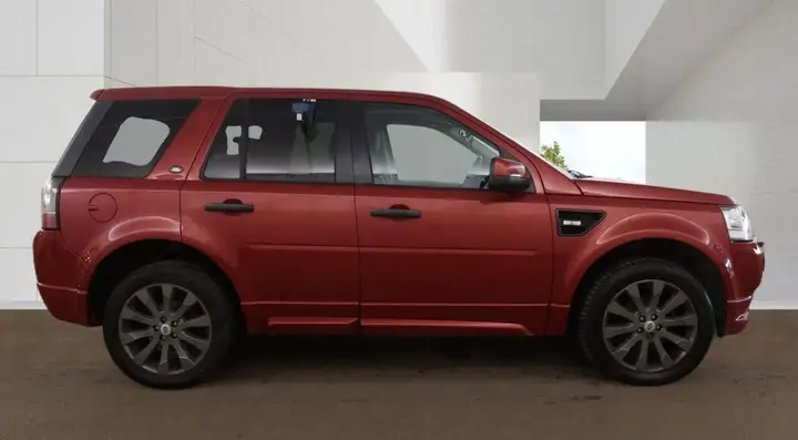Land Rover Freelander 2 2013 photo 2
