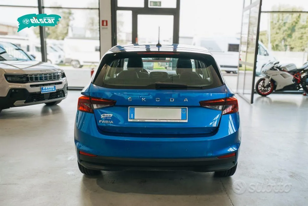 Skoda Fabia 2023 photo 5