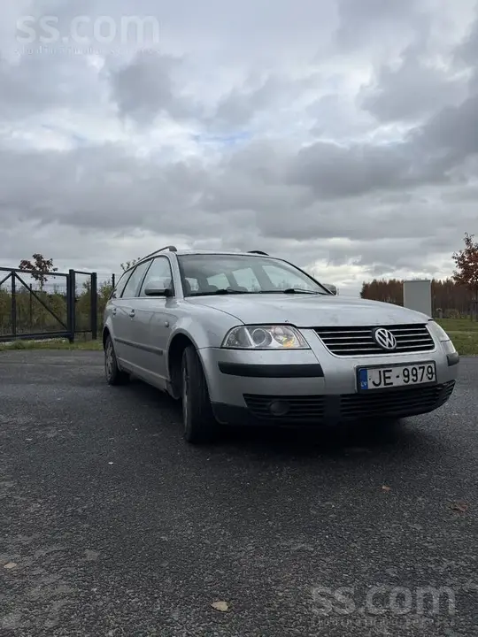 Volkswagen Passat 2001 photo 2