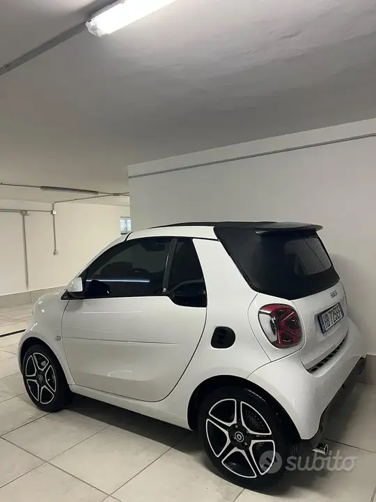 Smart Fortwo 2019 photo 3
