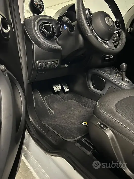 Smart Fortwo 2019 photo 5
