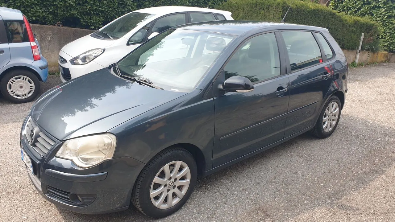 Volkswagen Polo 2005 photo 2
