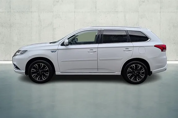 Mitsubishi Outlander 2016 photo 2