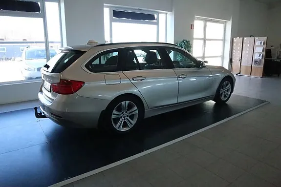 BMW 320D 2013 photo 2
