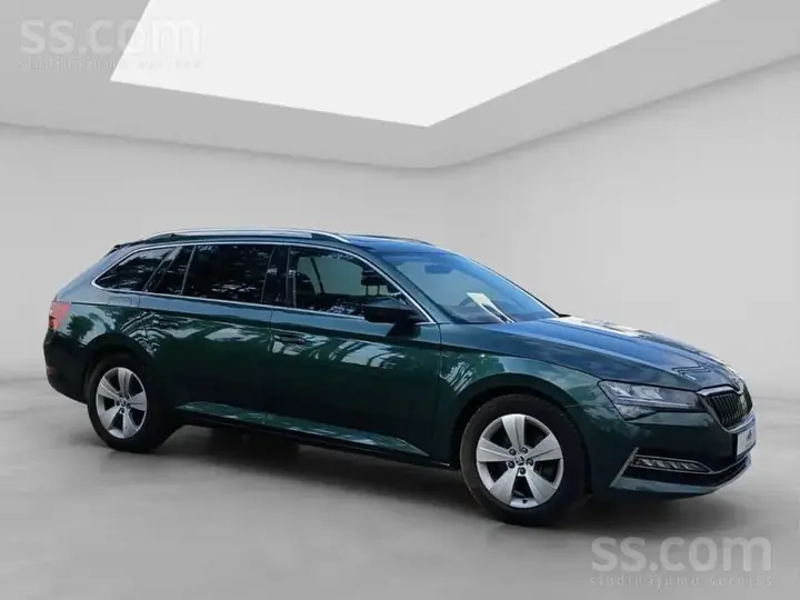 Skoda Superb 2021 photo 2