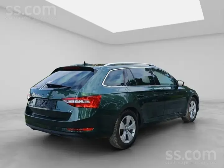 Skoda Superb 2021 photo 3