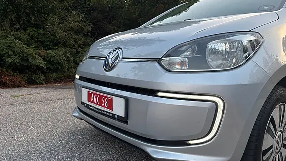 Volkswagen E-Up! 2015 photo 2