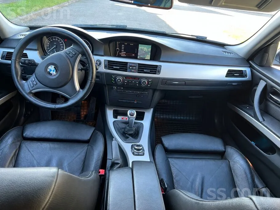 BMW E91 2012 photo 5