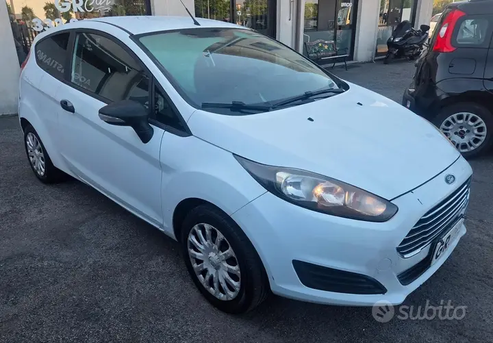 Ford Fiesta 2014 photo 4