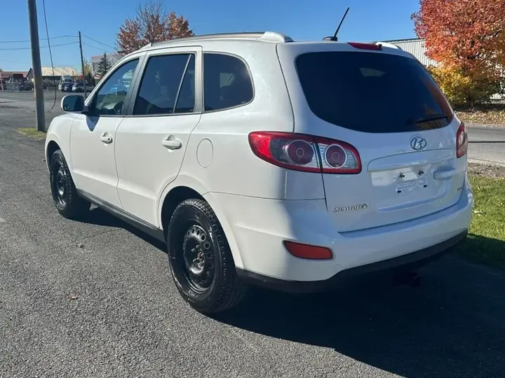 Hyundai Santa Fe 2012 photo 4