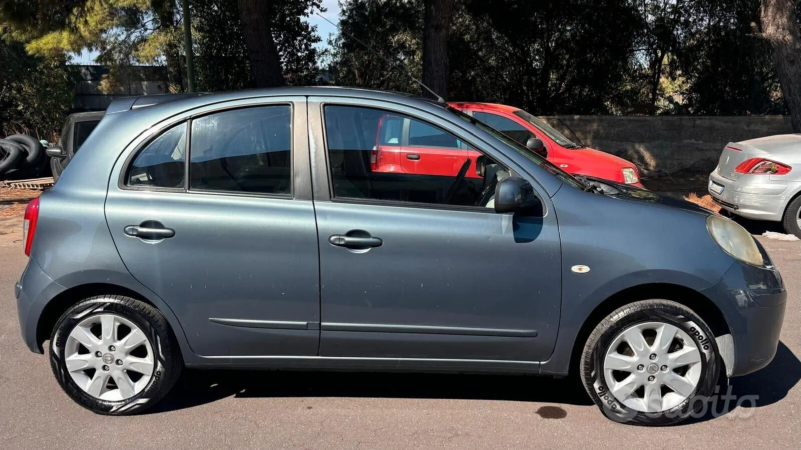 Nissan Micra 2012 photo 2