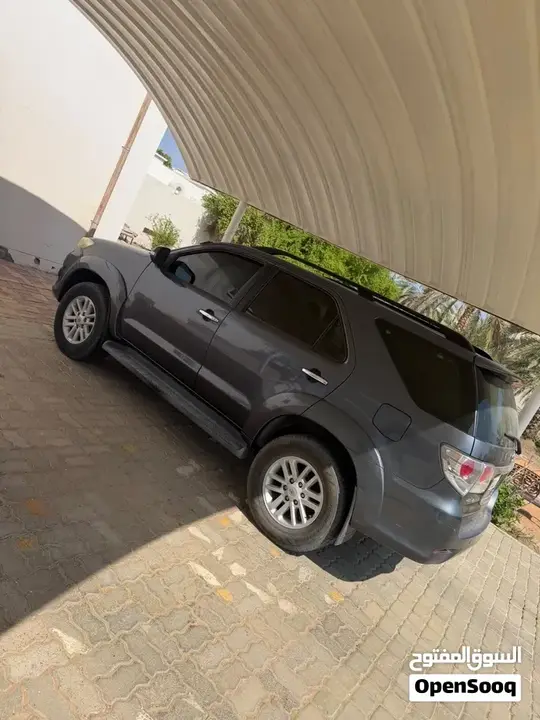 Toyota Fortuner 2014 photo 2