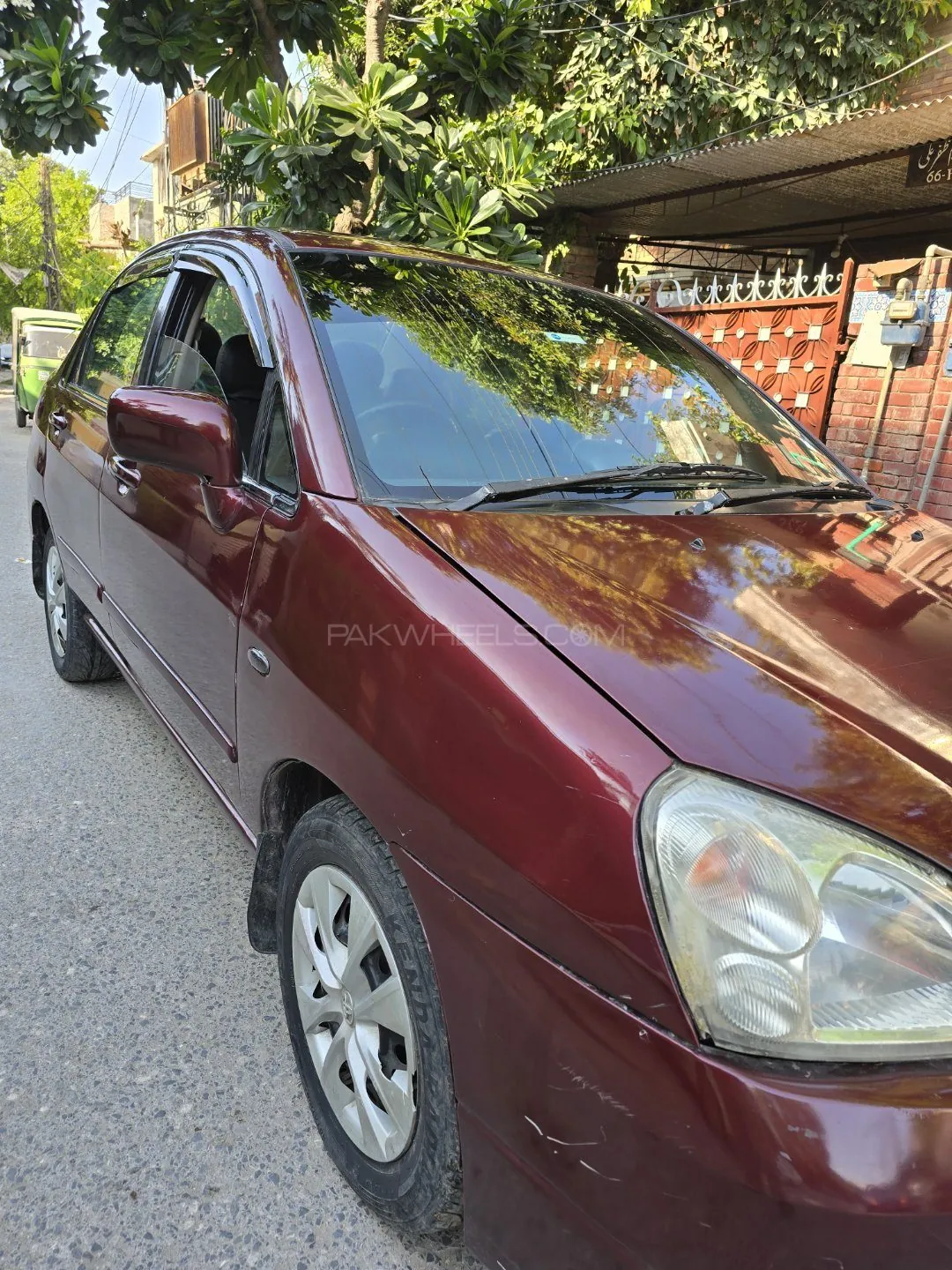 Suzuki Liana