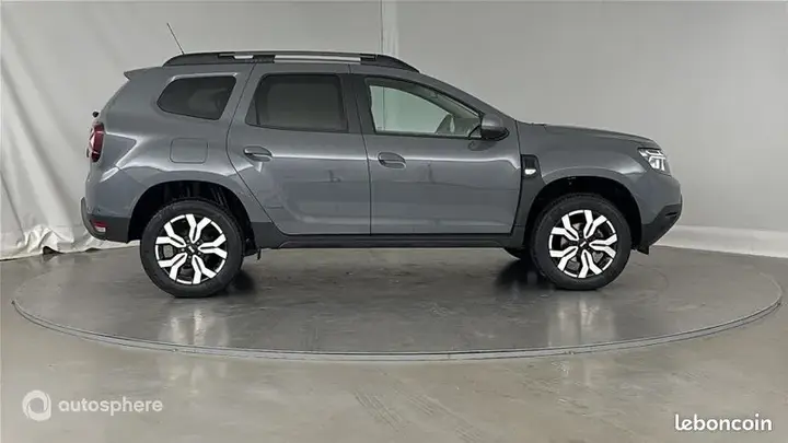 Dacia Duster 2023 photo 4