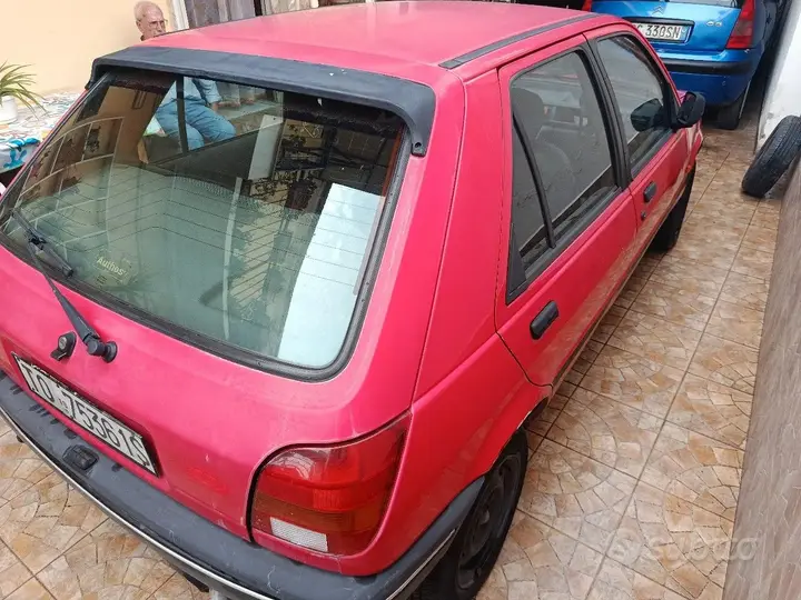 Ford Fiesta 1992 photo 4