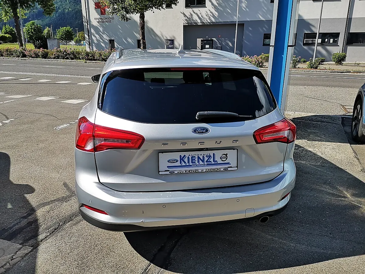 Ford Focus 2019 photo 2