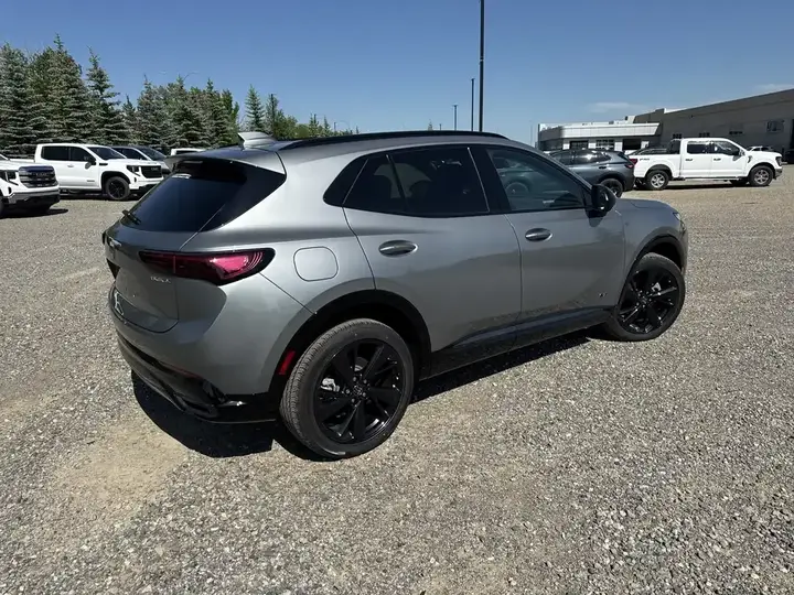 Buick Envision 2026 photo 5