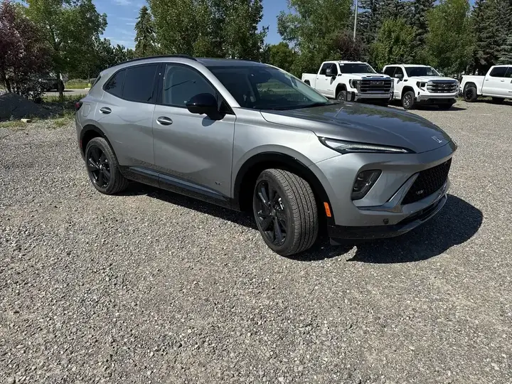 Buick Envision 2026 photo 3