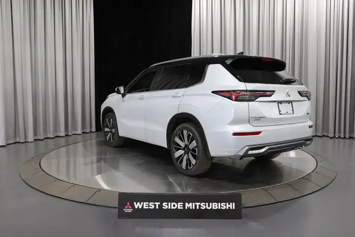 Mitsubishi Outlander 2026 photo 4
