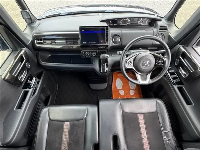Honda N-Box 2018 photo 2