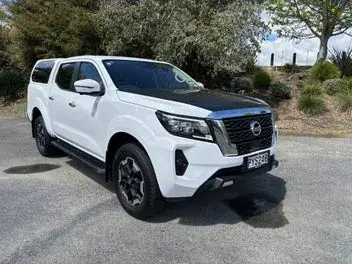 Nissan Navara 2023 photo 2