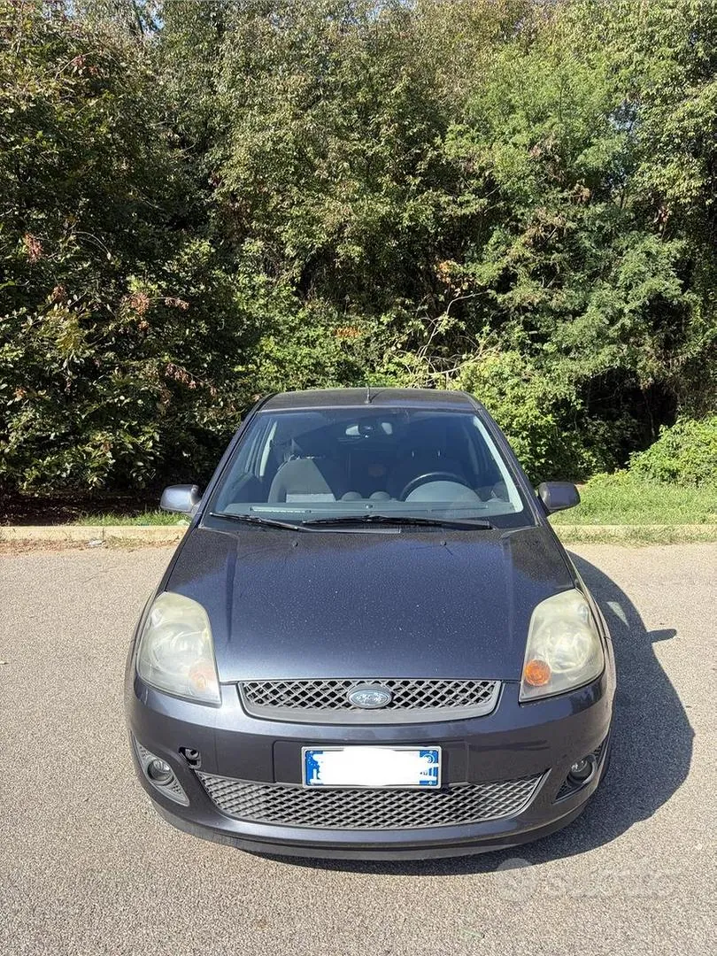 Ford Fiesta 2008 photo 2