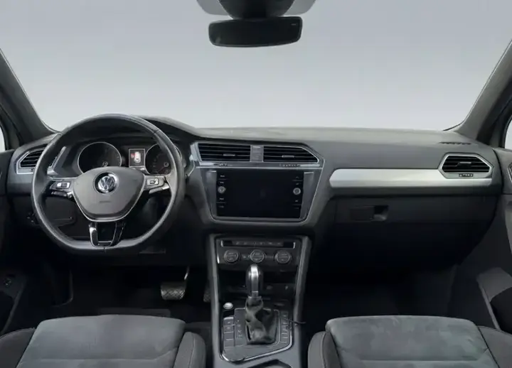 Volkswagen Tiguan 2018 photo 2