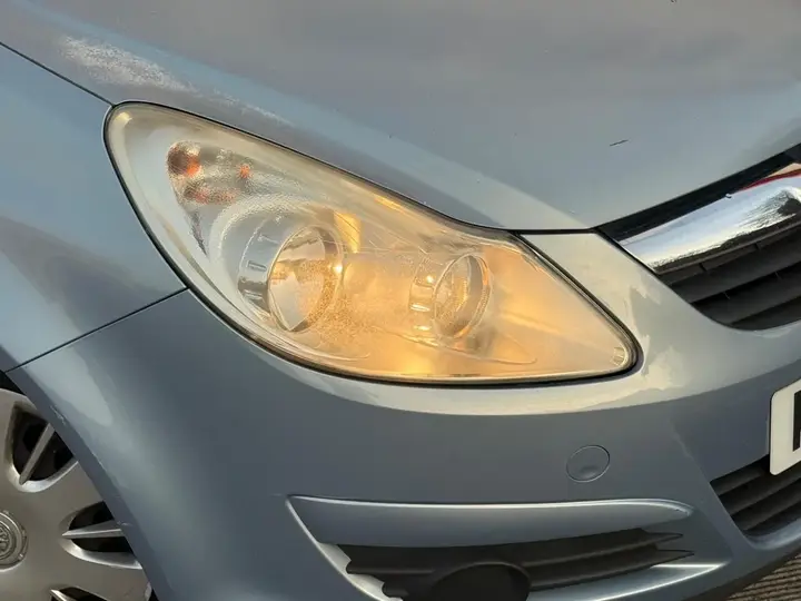 Vauxhall Corsa 2006 photo 3
