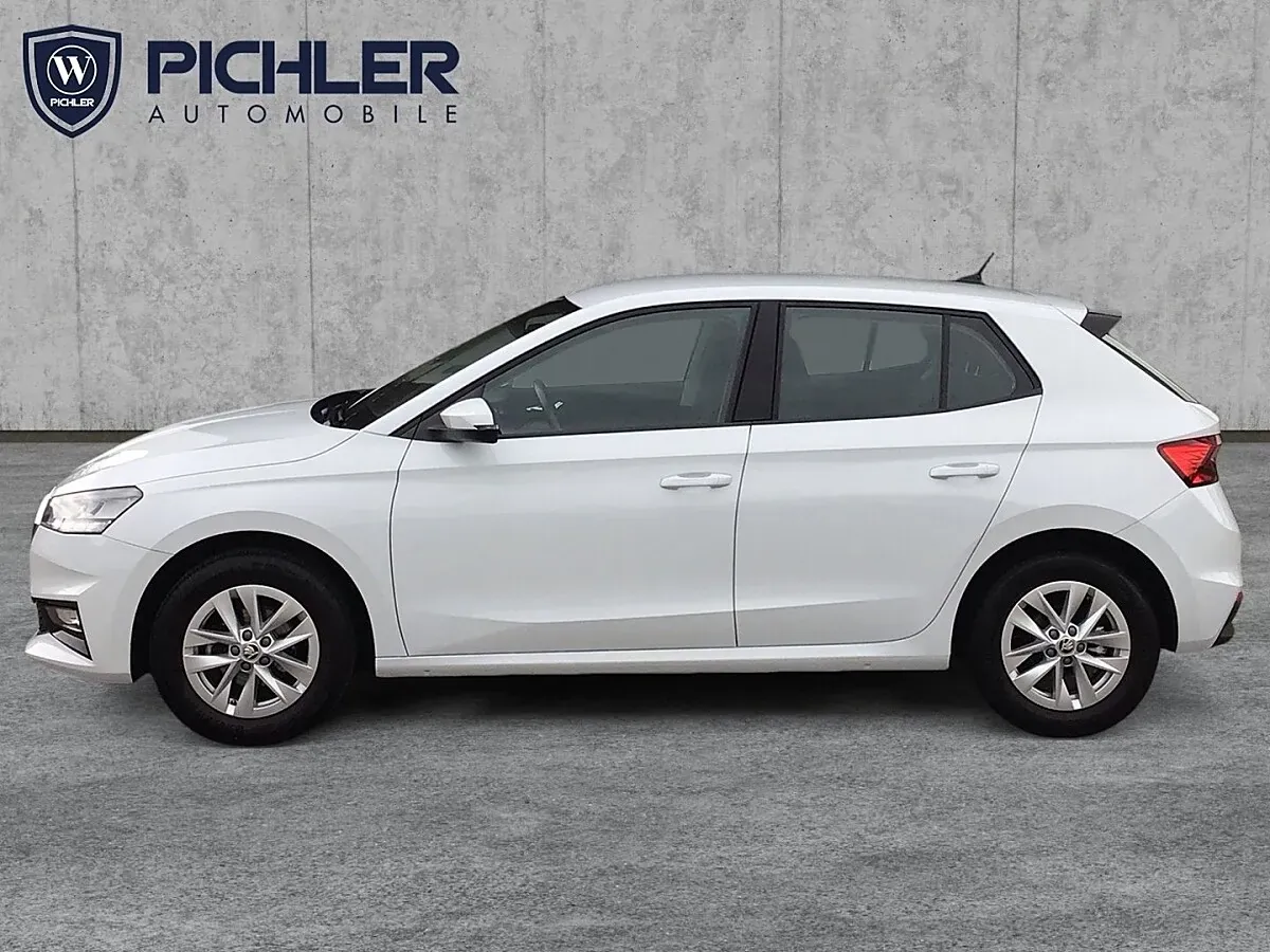 Skoda Fabia 2023 photo 3